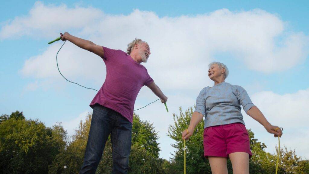 Beneficios y propuestas de actividades al aire libre para personas mayores Beneficios y propuestas de actividades al aire libre